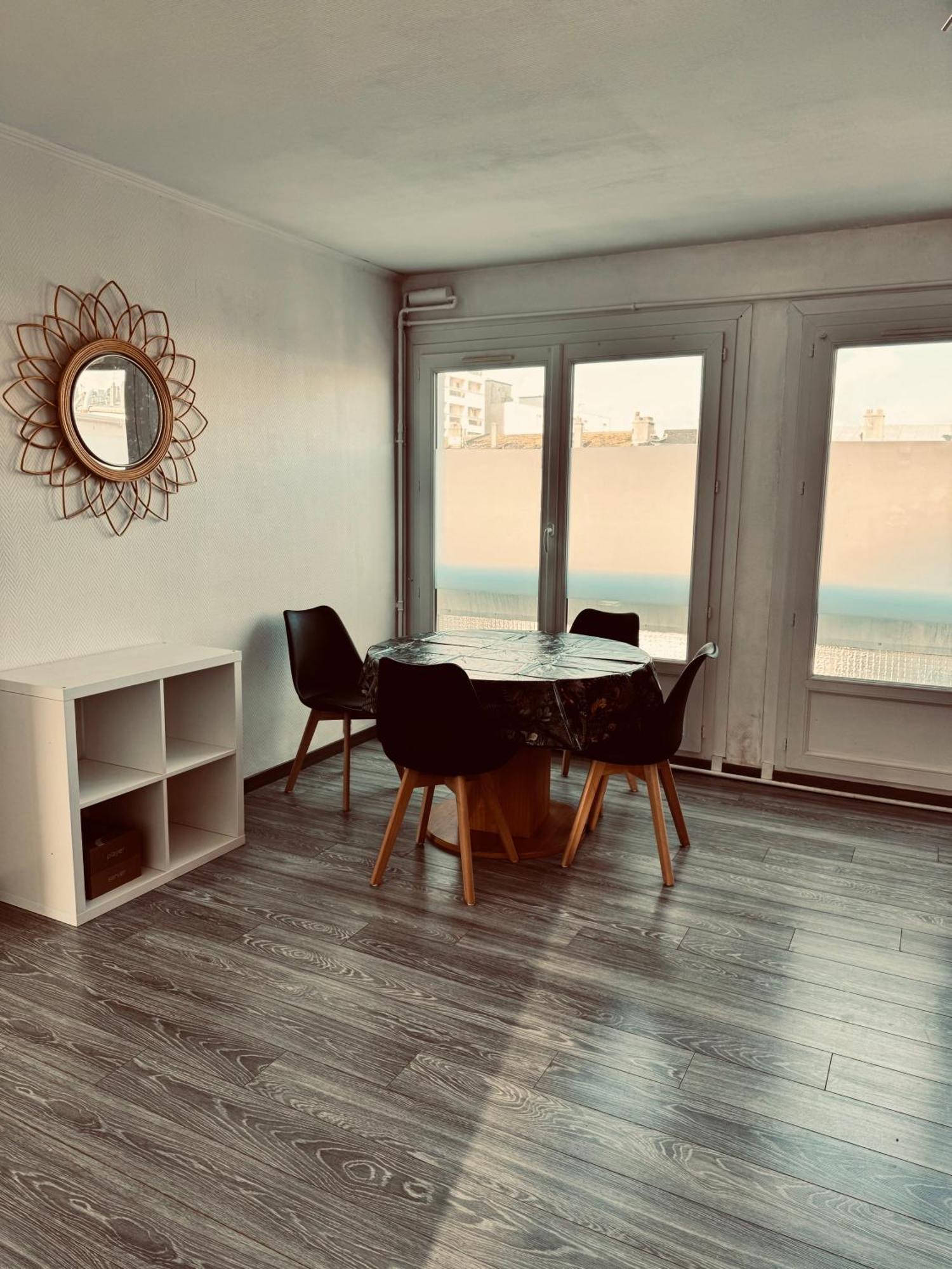 Superbe Appartement T3 Renove - Calais Nord Екстериор снимка